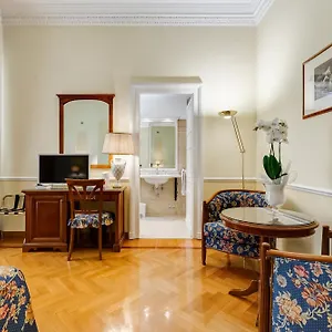 Cellini Hotel