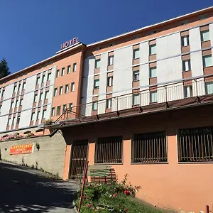 Pineta 3* Pievepelago