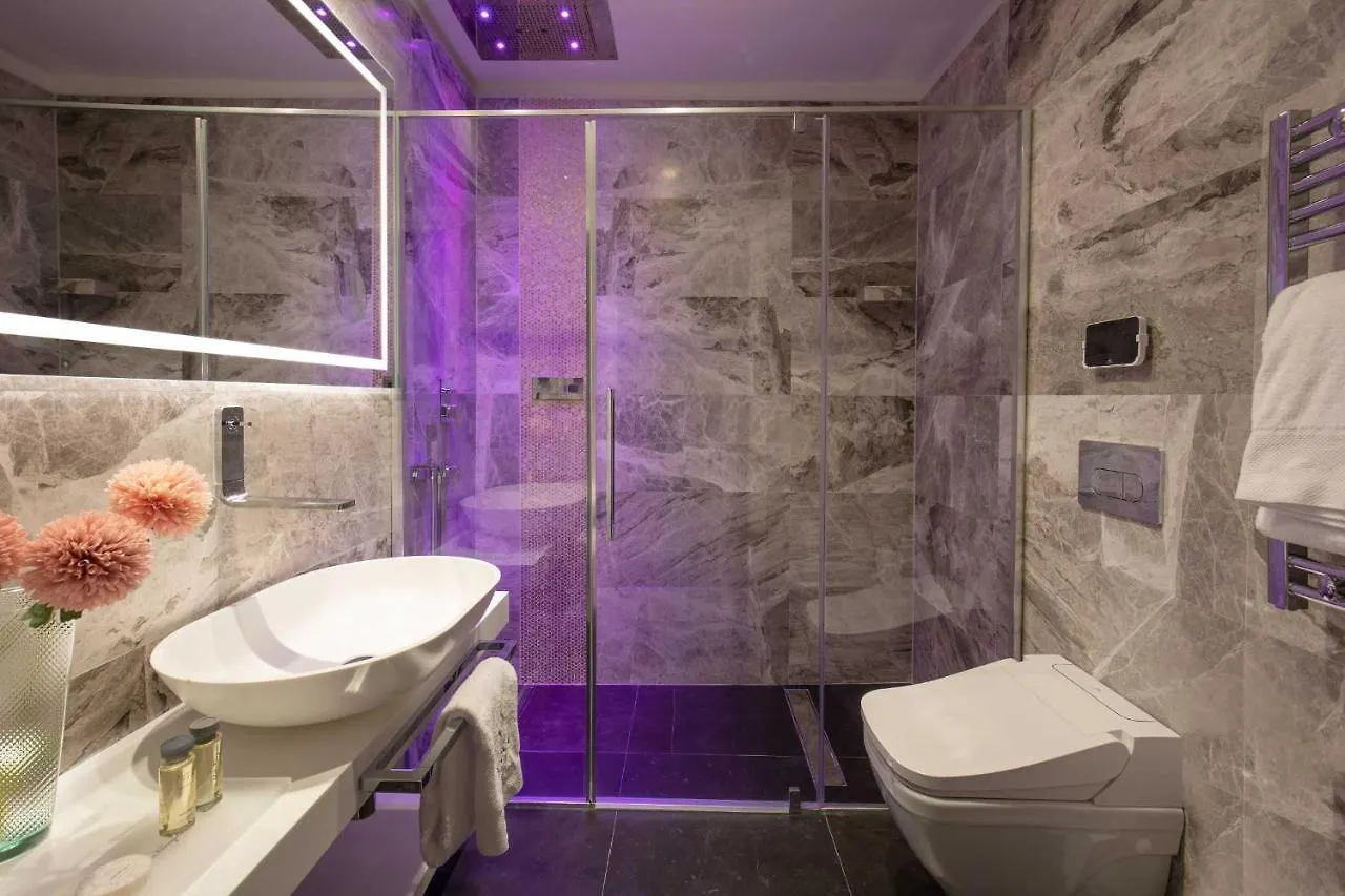 ****  Hotel La Place Roma Italy
